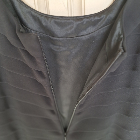 CARMEN MARC VALVO Scoop Neck Knee Length Black Dress Sz12 Bergdorf Goodman - Picture 10 of 10